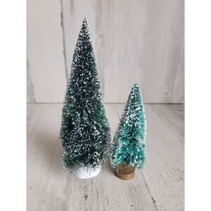 Dept 56 snow flecked tree set Village accessories Xmas